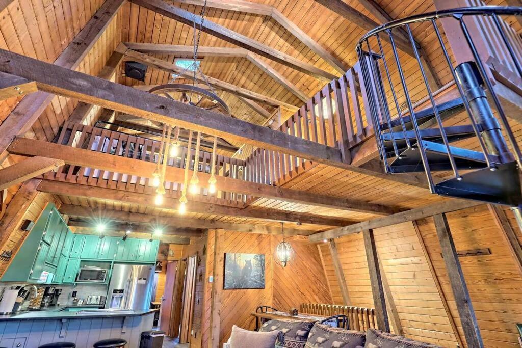 Near Downtown Helen - Hottub, Sauna, Game Room, Fire Pit Экстерьер фото
