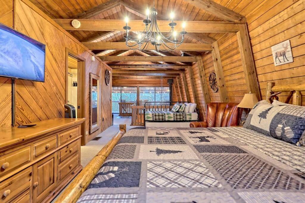 Near Downtown Helen - Hottub, Sauna, Game Room, Fire Pit Экстерьер фото