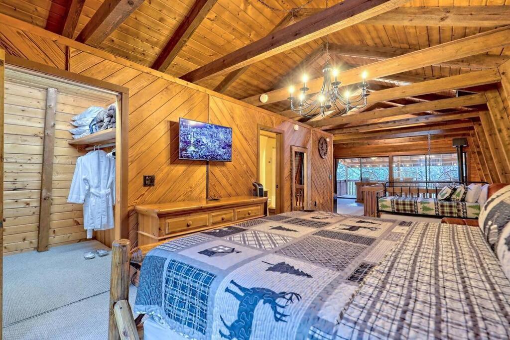 Near Downtown Helen - Hottub, Sauna, Game Room, Fire Pit Экстерьер фото
