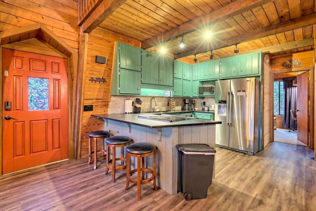 Near Downtown Helen - Hottub, Sauna, Game Room, Fire Pit Экстерьер фото