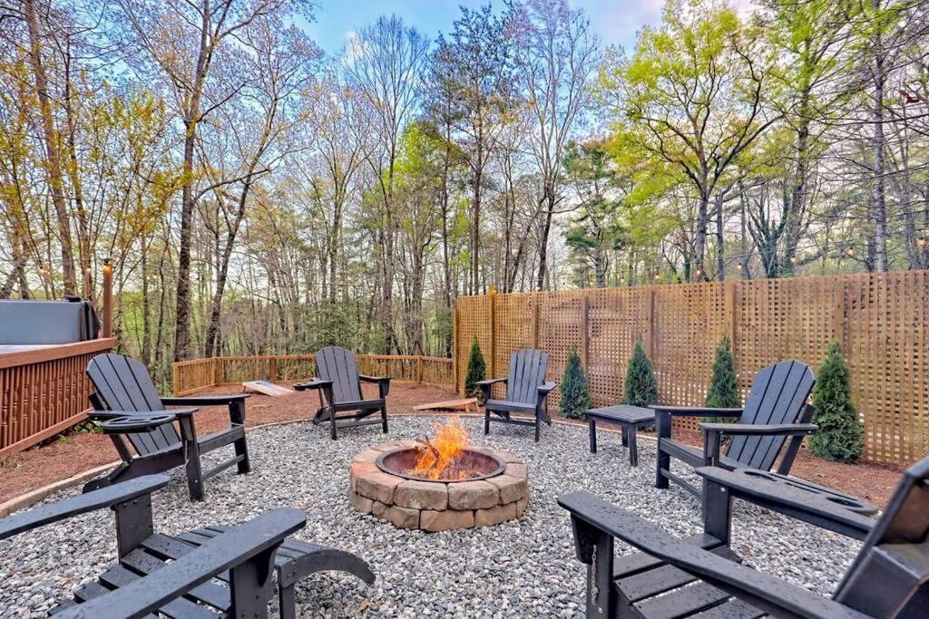 Near Downtown Helen - Hottub, Sauna, Game Room, Fire Pit Экстерьер фото